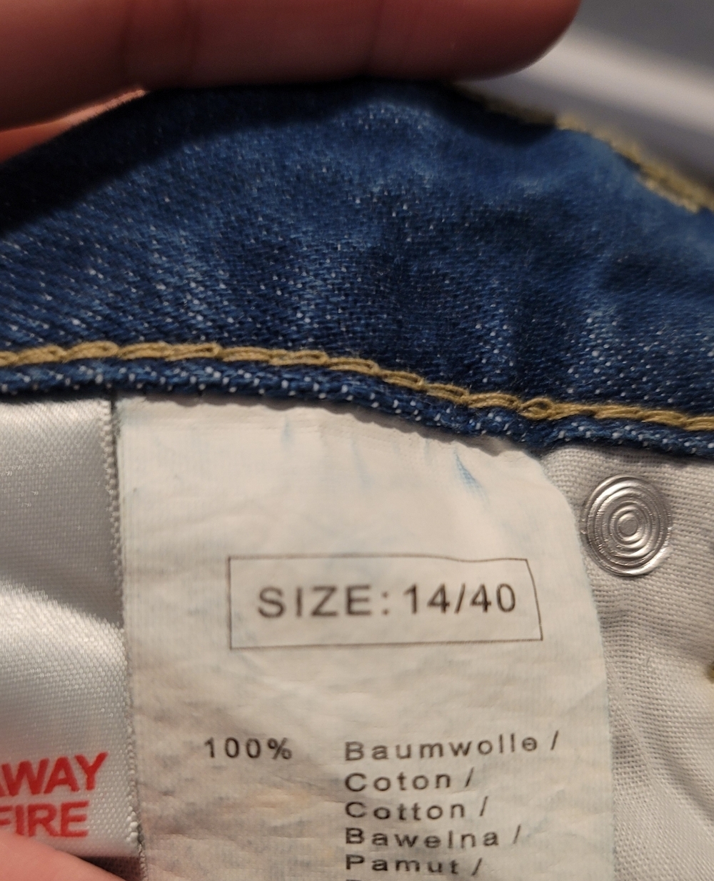 Men's Relaxed Ripped Blue Jeans - Picture 3 of 4